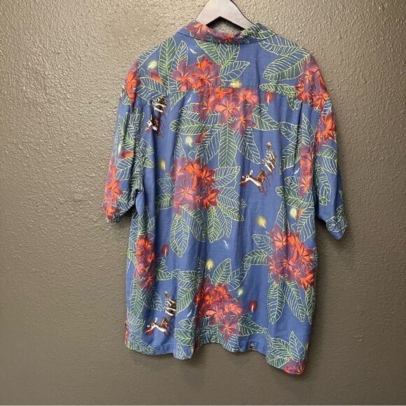 Tommy Bahama Christmas short sleeve Hawaiian shirt with reindeer and poinsettia - Picture 4 of 13